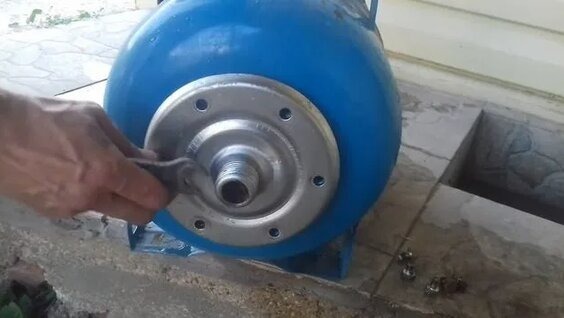 Причины замены гидроаккумулятора